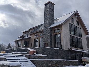 Front Wall Quimby Mountain Natural Wall, Chimney - Black River Mica Sq Rec